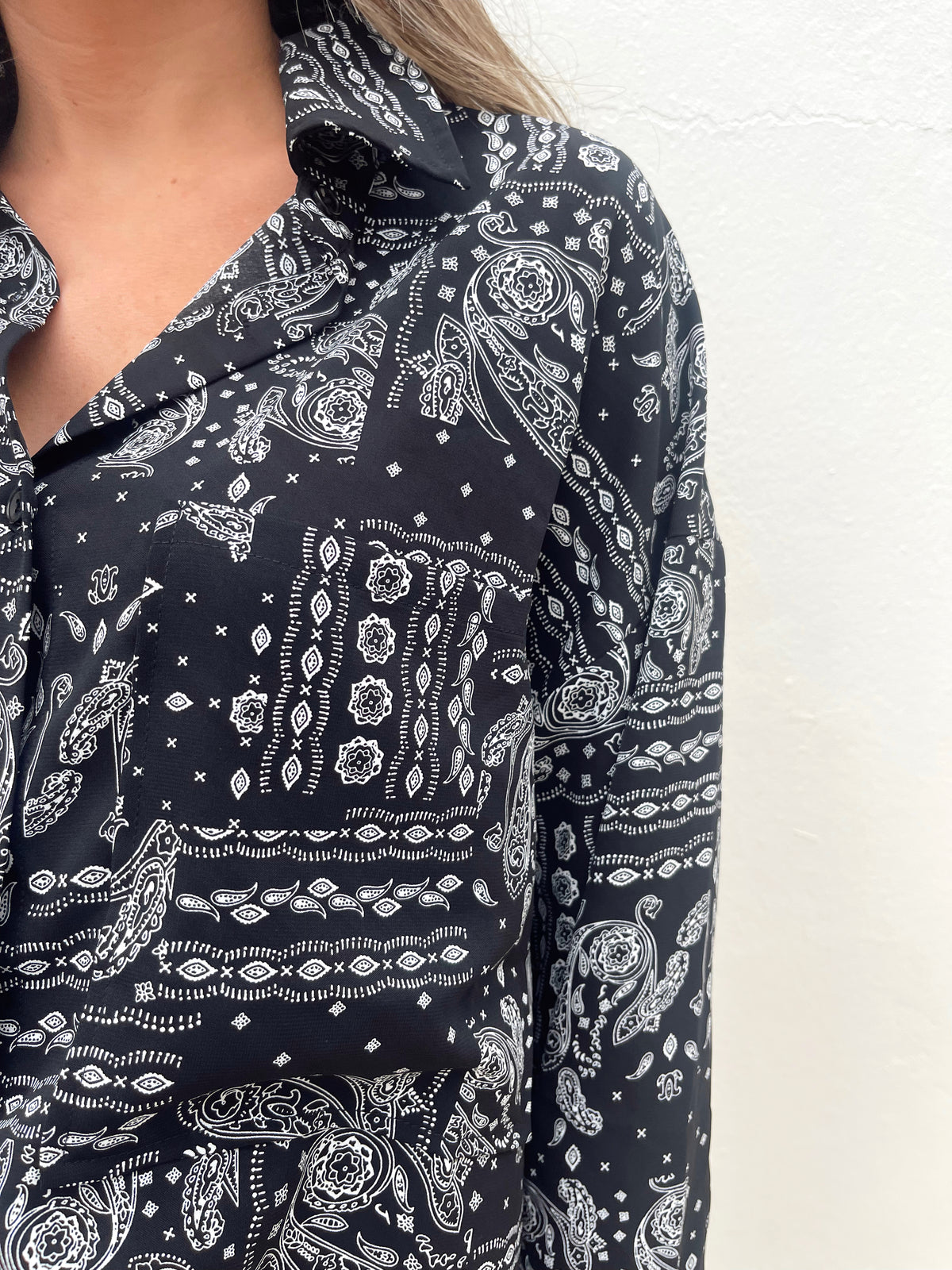 AYDEN PAISLEY BUTTON DOWN
