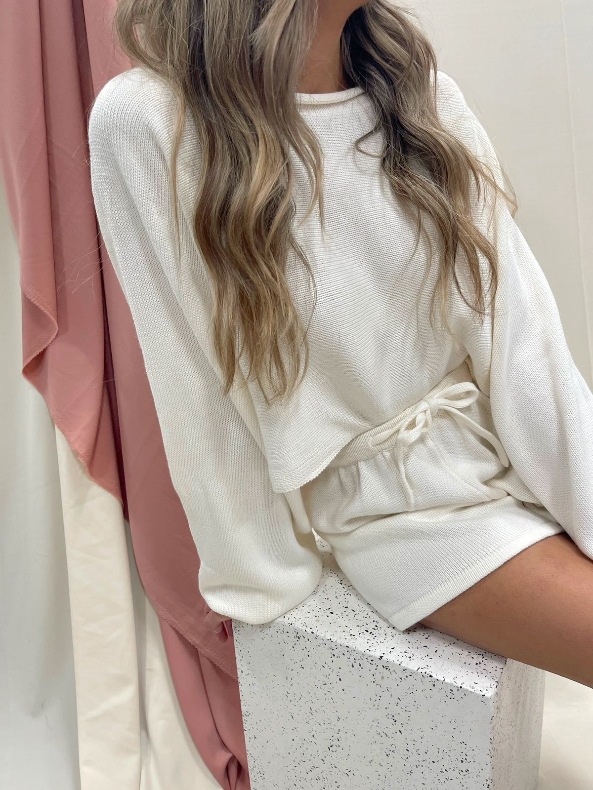 FRAY WHITE KNIT SET