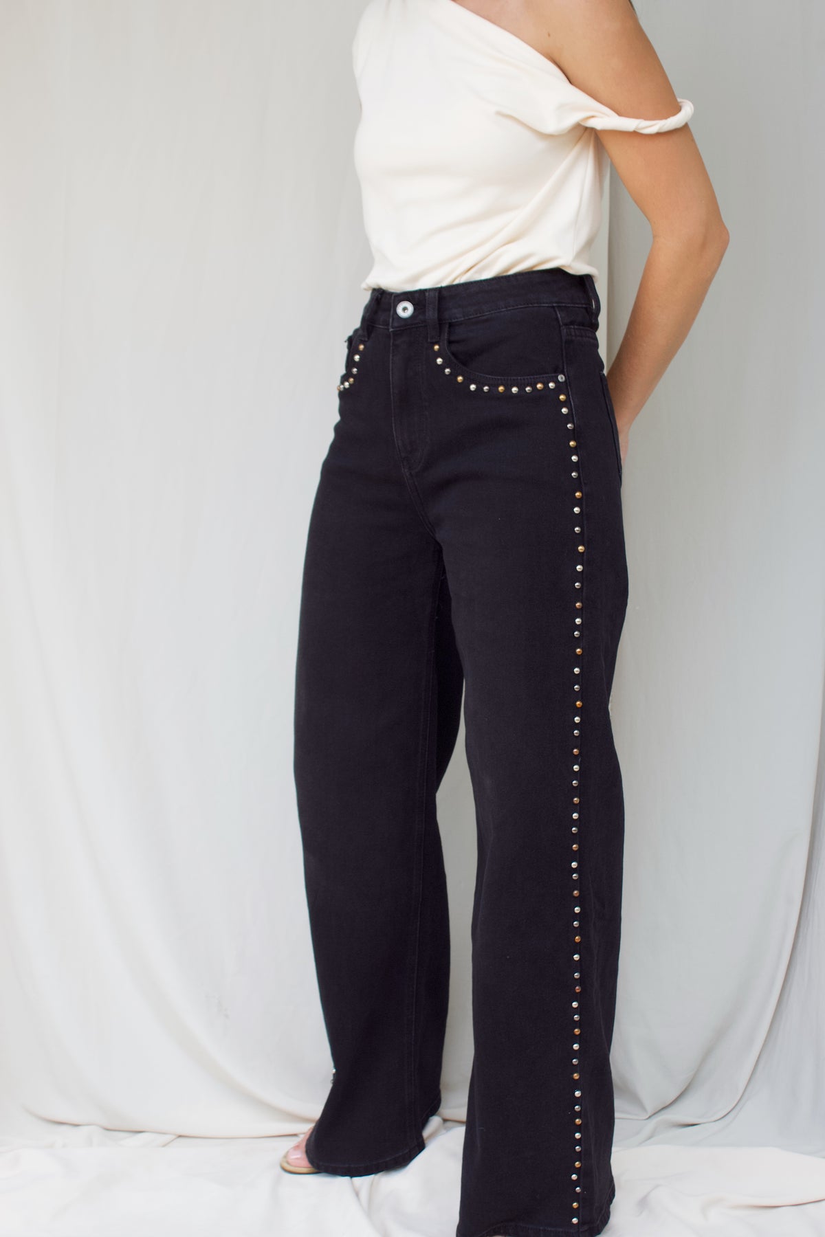 ARI JEANS