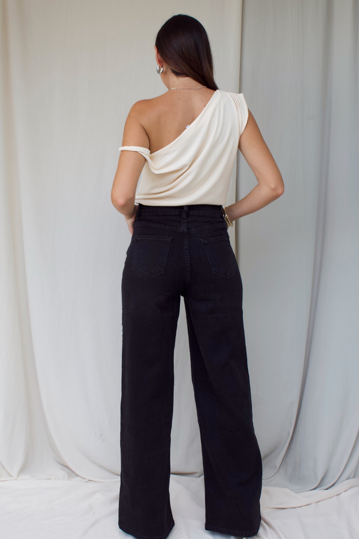 ARI JEANS