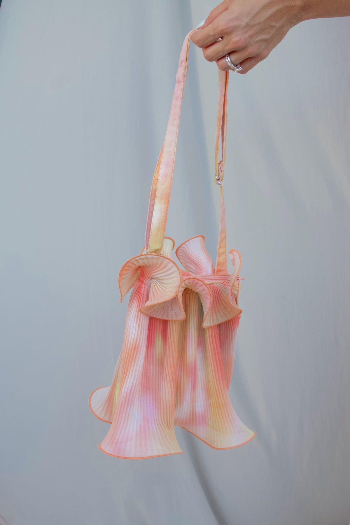 JELLYFISH PLEATED BAG
