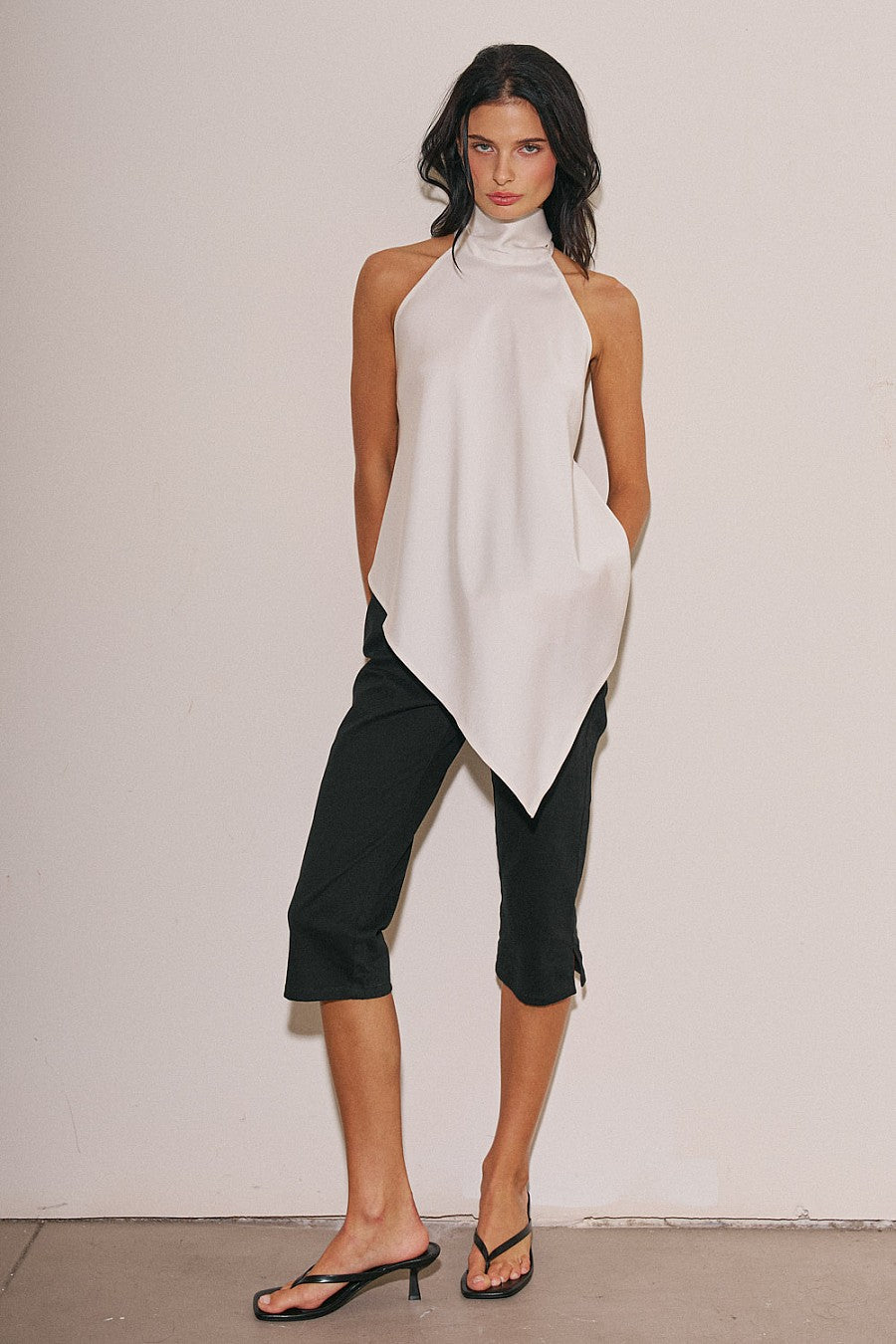 SARAI TOP