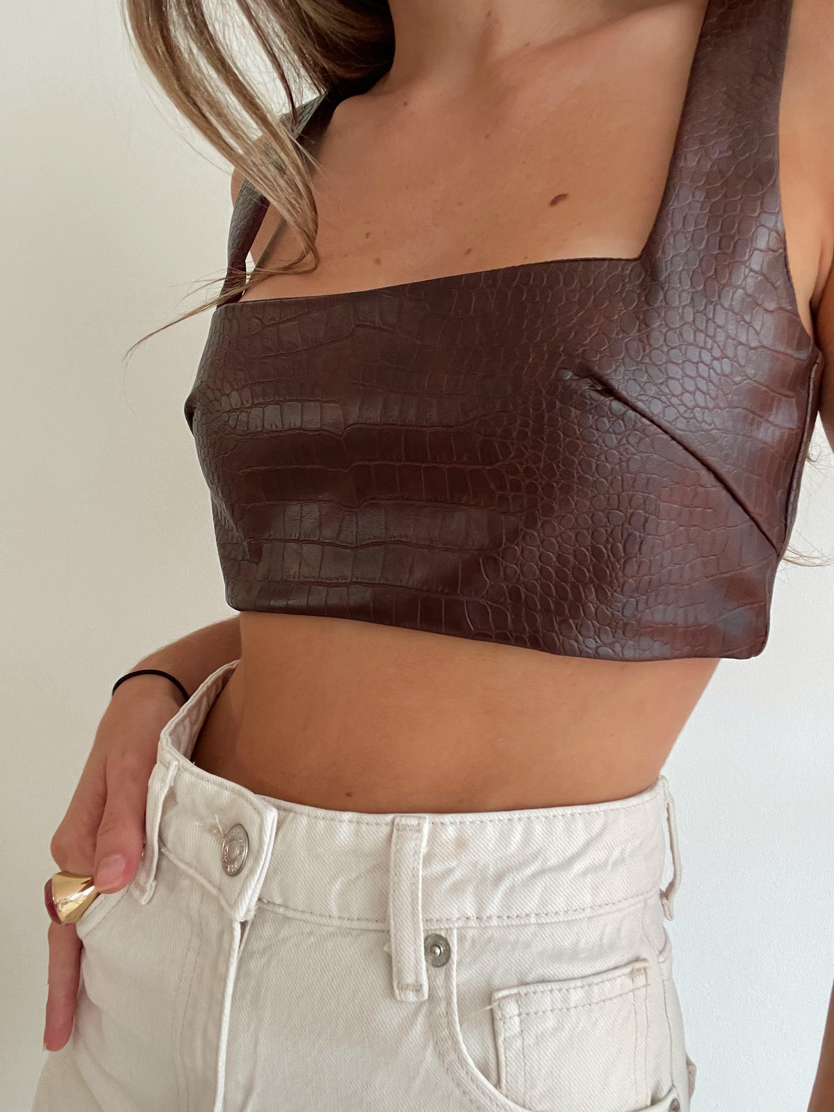 JETT FAUX LEATHER CROP TOP BROWN
