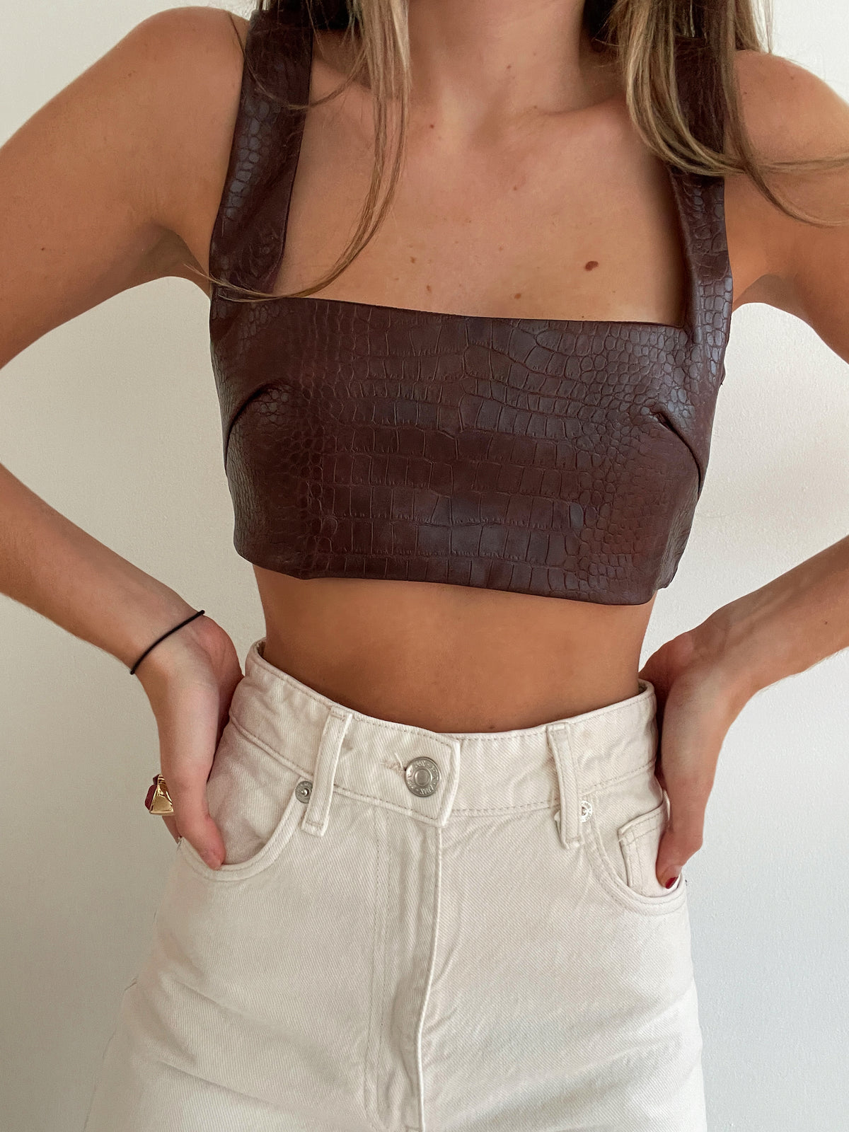 JETT FAUX LEATHER CROP TOP BROWN