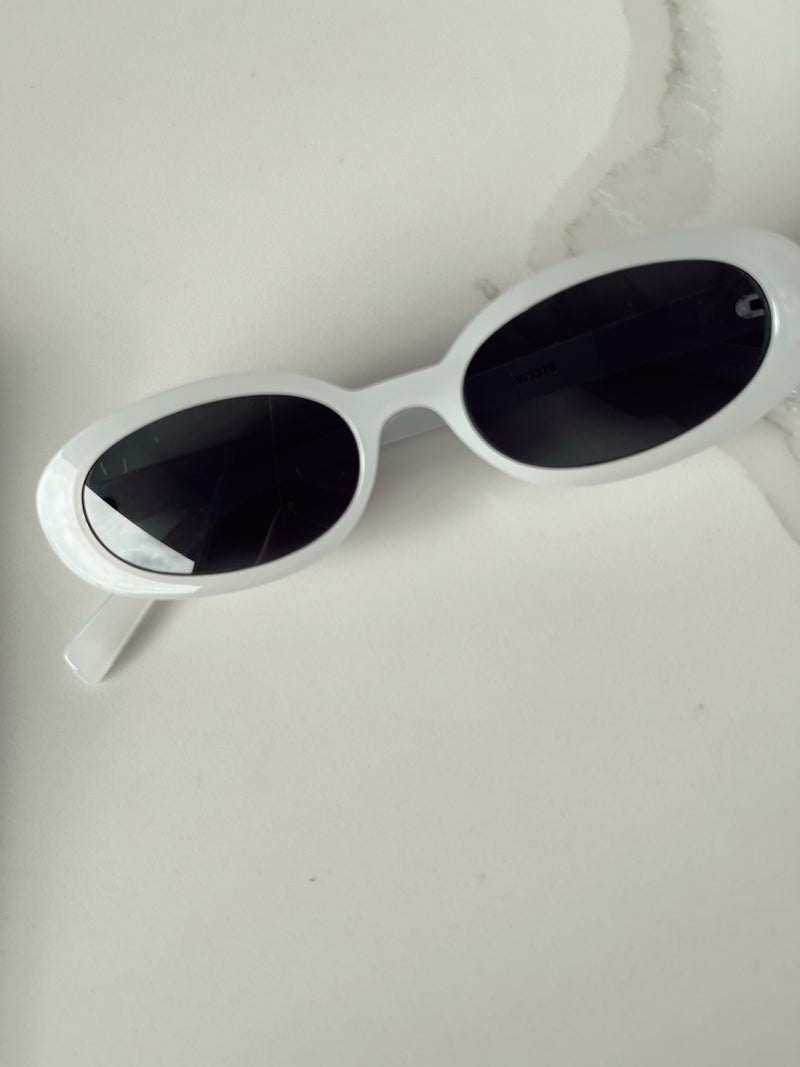 ROADTRIP SUNGLASSES WHITE