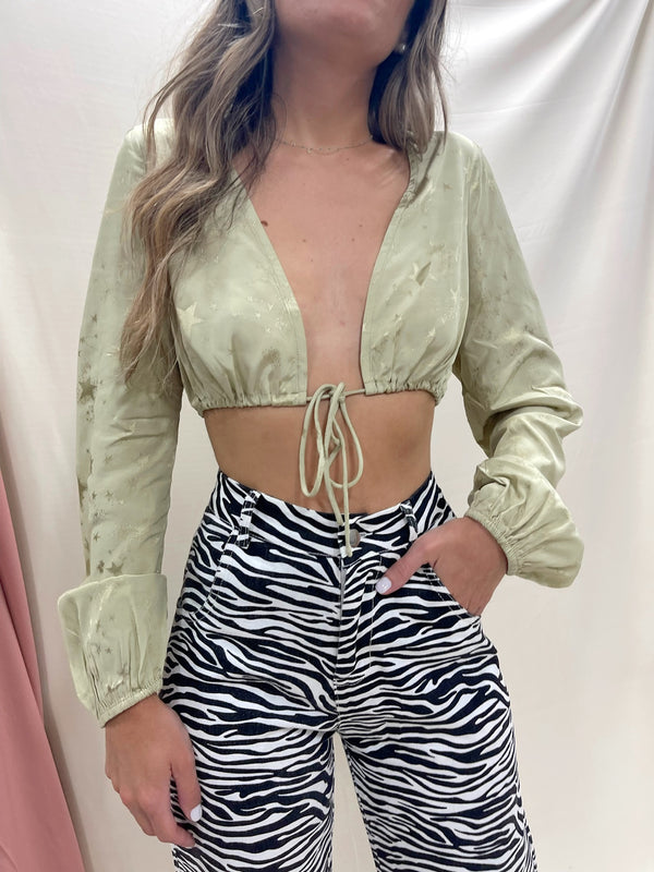 GREGOR FRONT TIE TOP