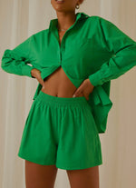 ROAMING SHORT JADE GREEN