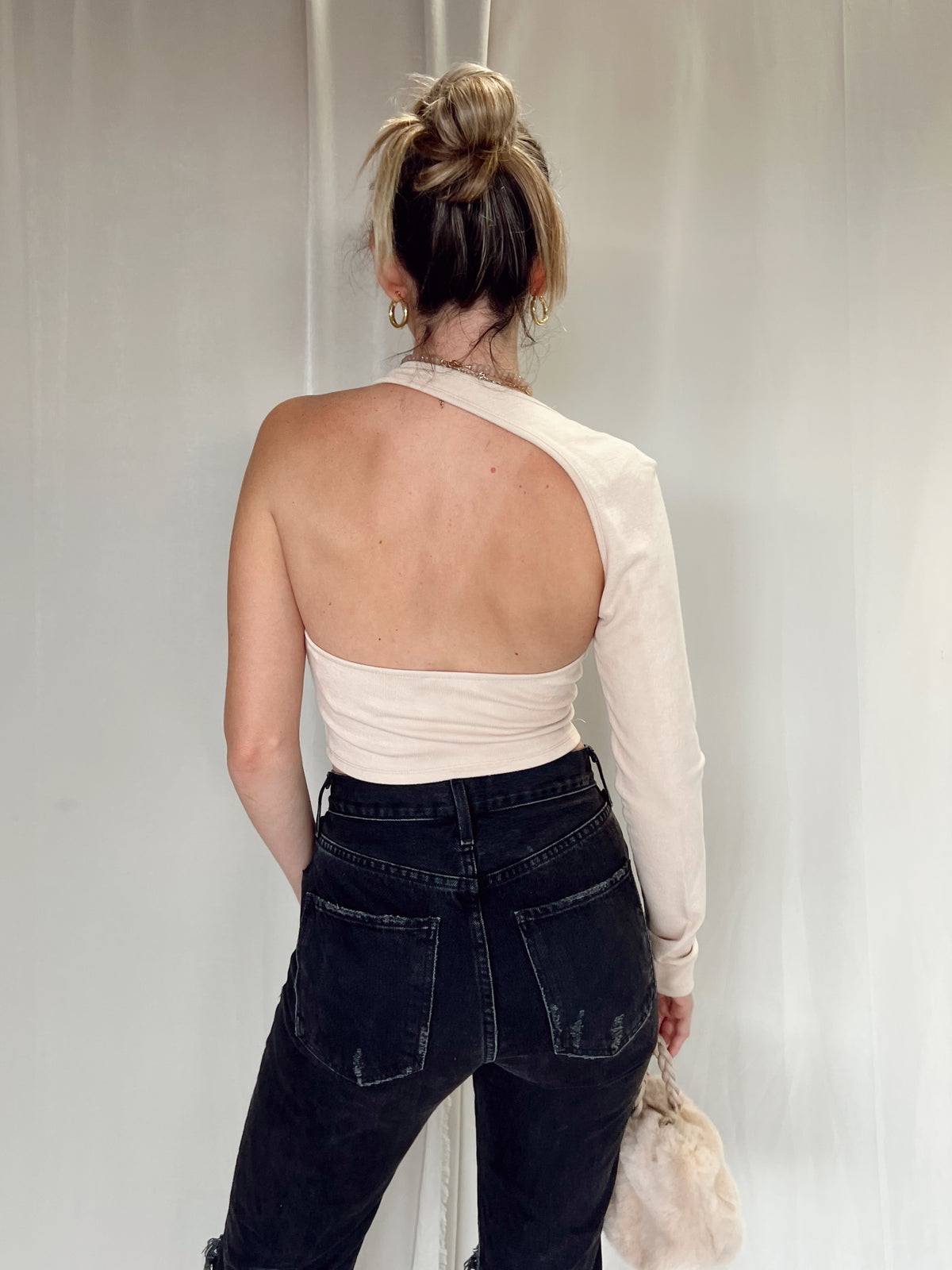 GENE ONE SHOULDER TOP