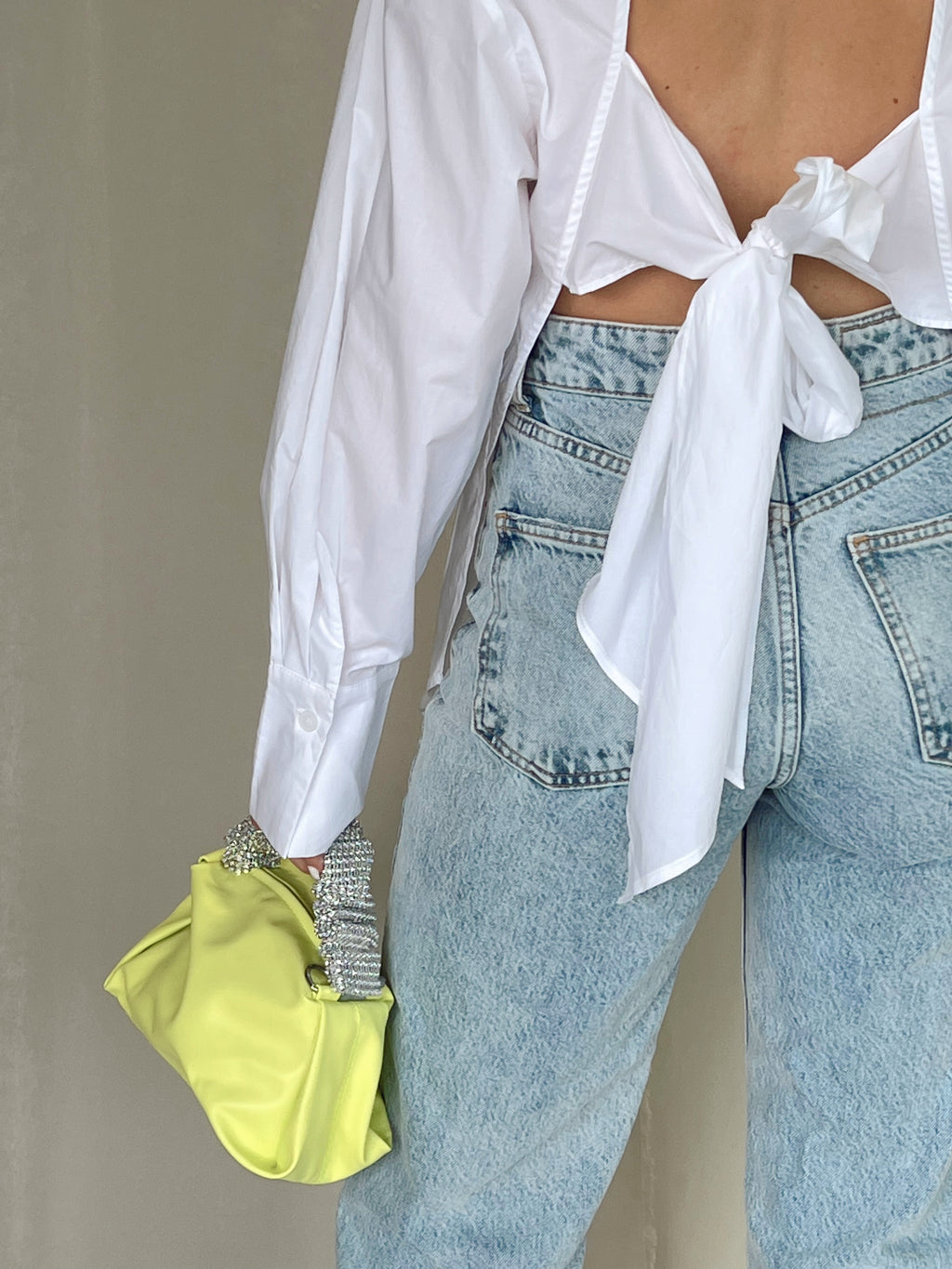 CIA WHITE BUTTON DOWN