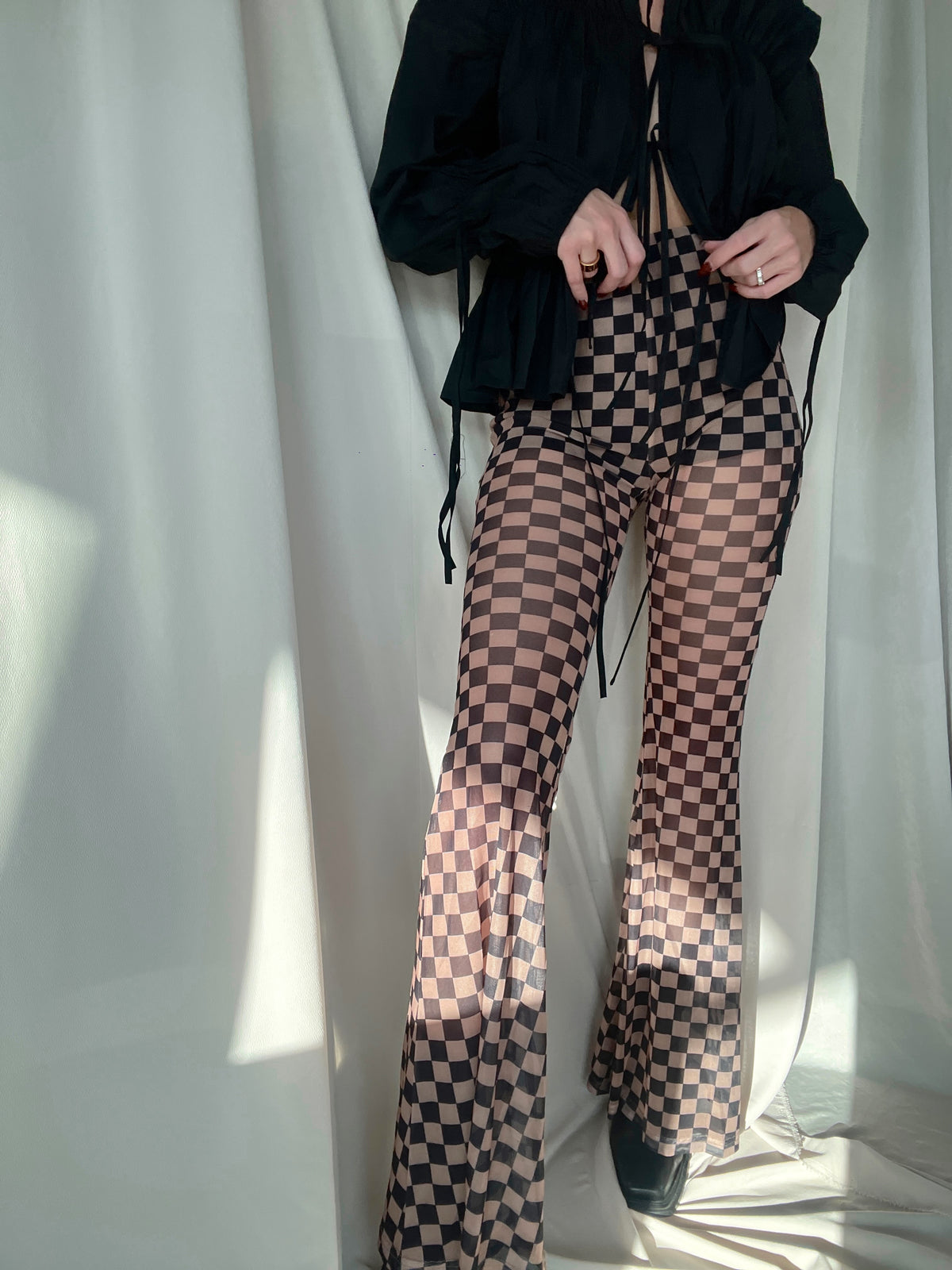 CHESS PRINT MESH PANTS