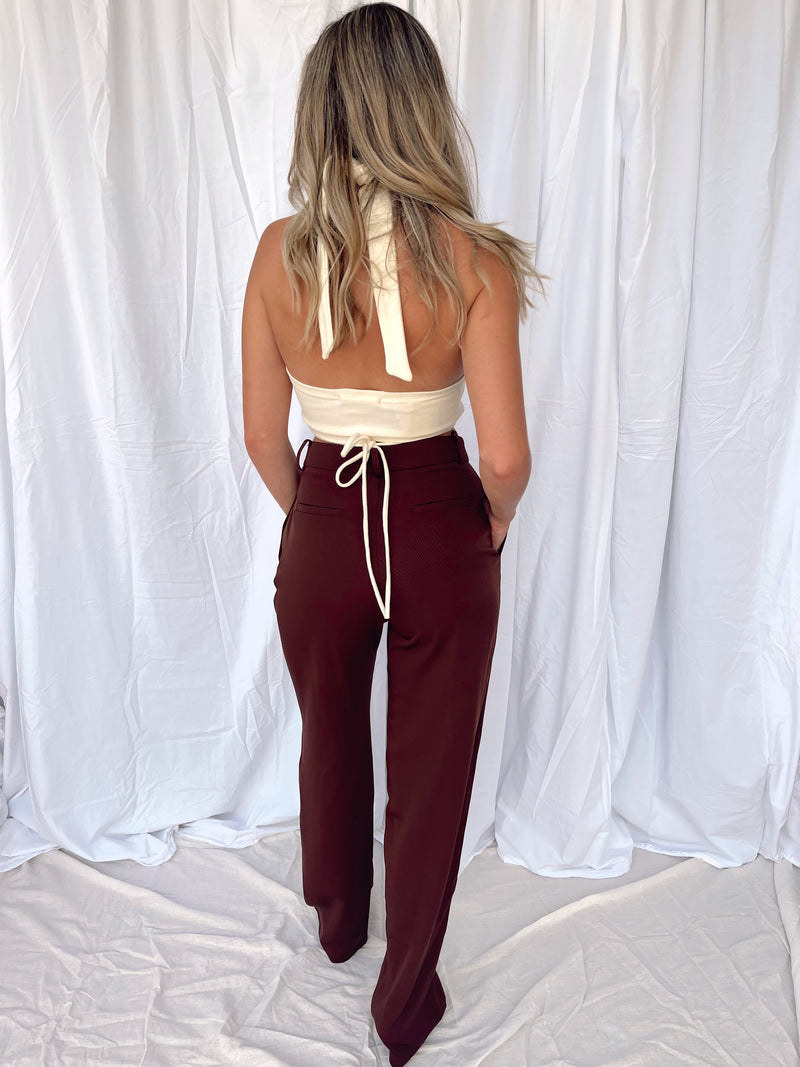 ON THE RUN CROP TOP IVORY