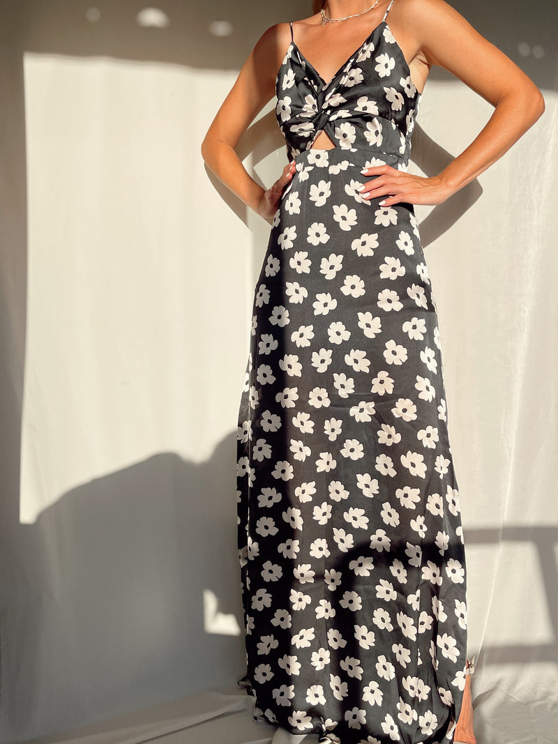 PEATY BLACK IVORY DRESS