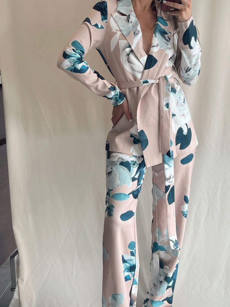 DANU FLORAL SET