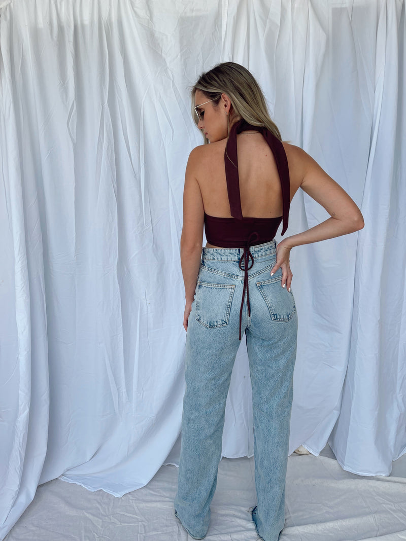 ON THE RUN CROP TOP CHOCOLATE