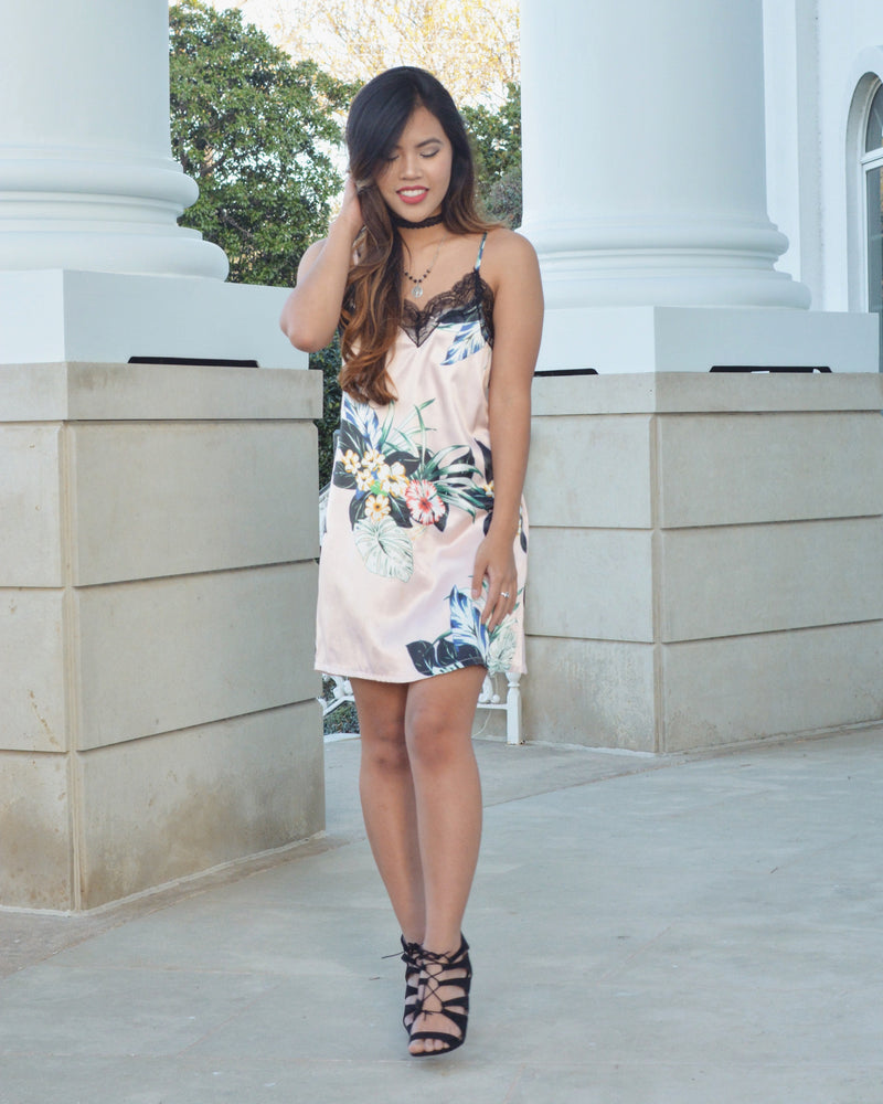 LUNA LACE DRESS